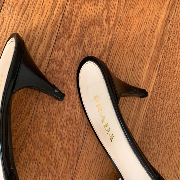 Prada black leather with gold ring elegant slides - Picture 4 of 5